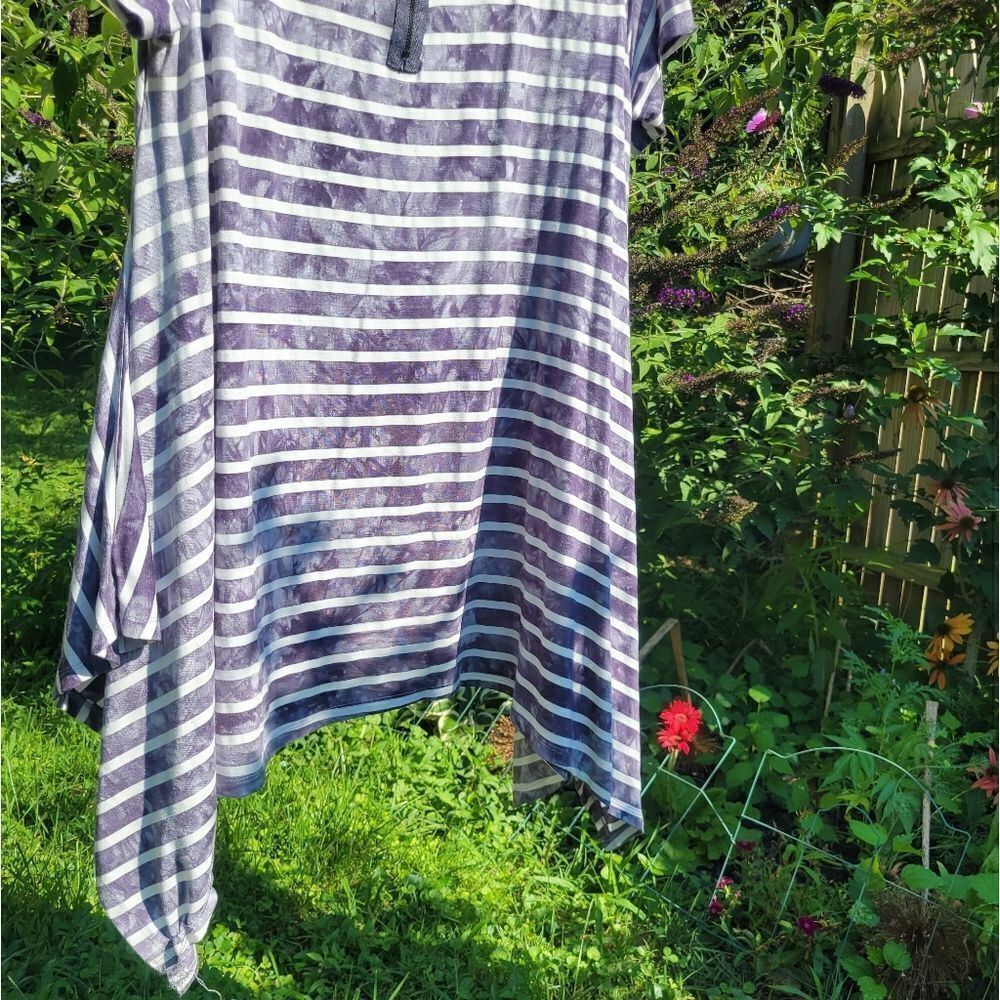 Sharkbite Tunic - Picture 4 of 8